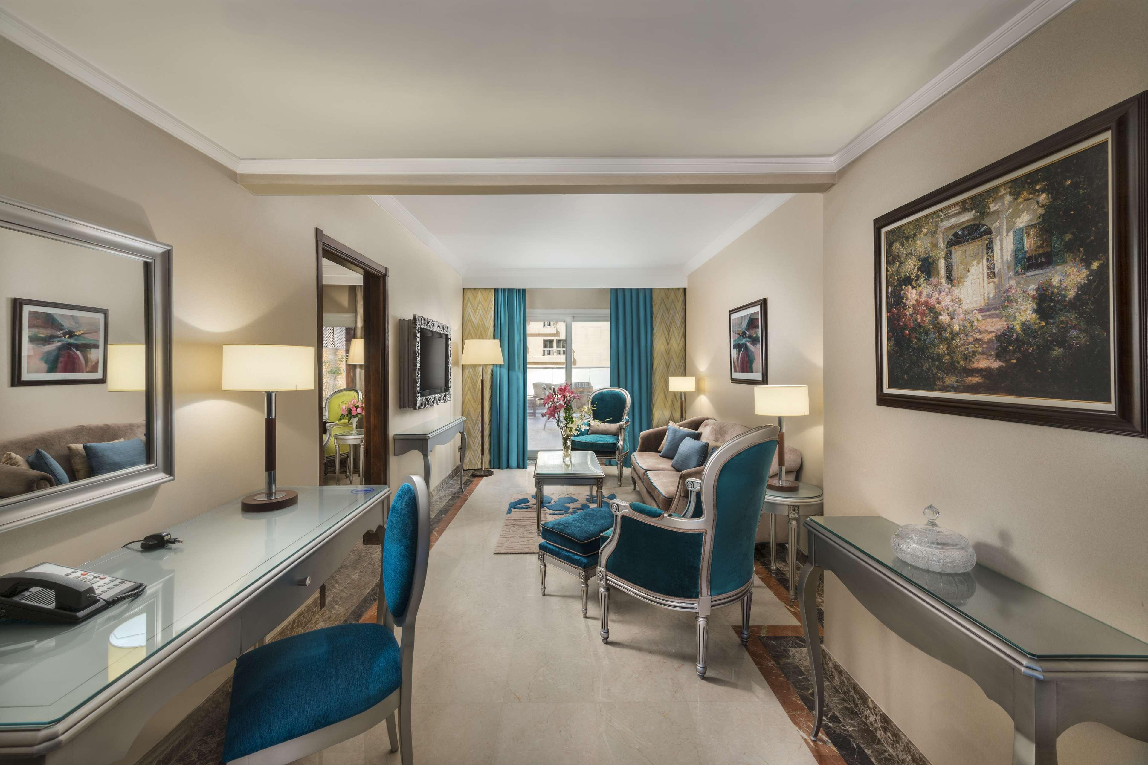 Hilton Alexandria Corniche Hotel Exteriér fotografie Suite